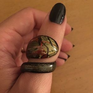 Wrapped glass ring